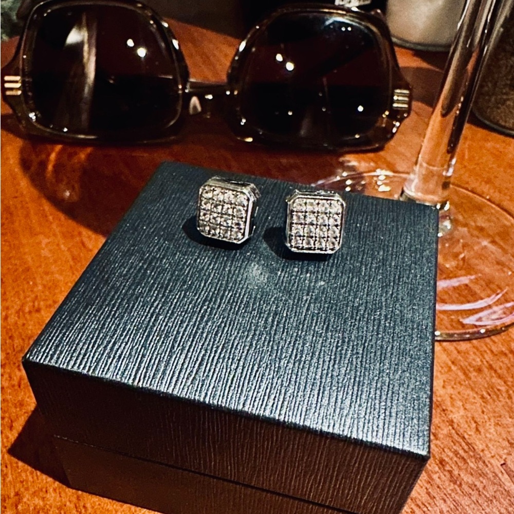 EFFY® Men's White Sapphire
Stud Earrings (5/8 ct. t.w.) in Sterling Silver
